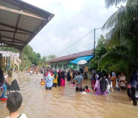 Ilustrasi banjir Kampar. (Foto: Media Center Kampar)